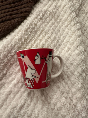 The Story Of Moomin Valley punainen muumimuki