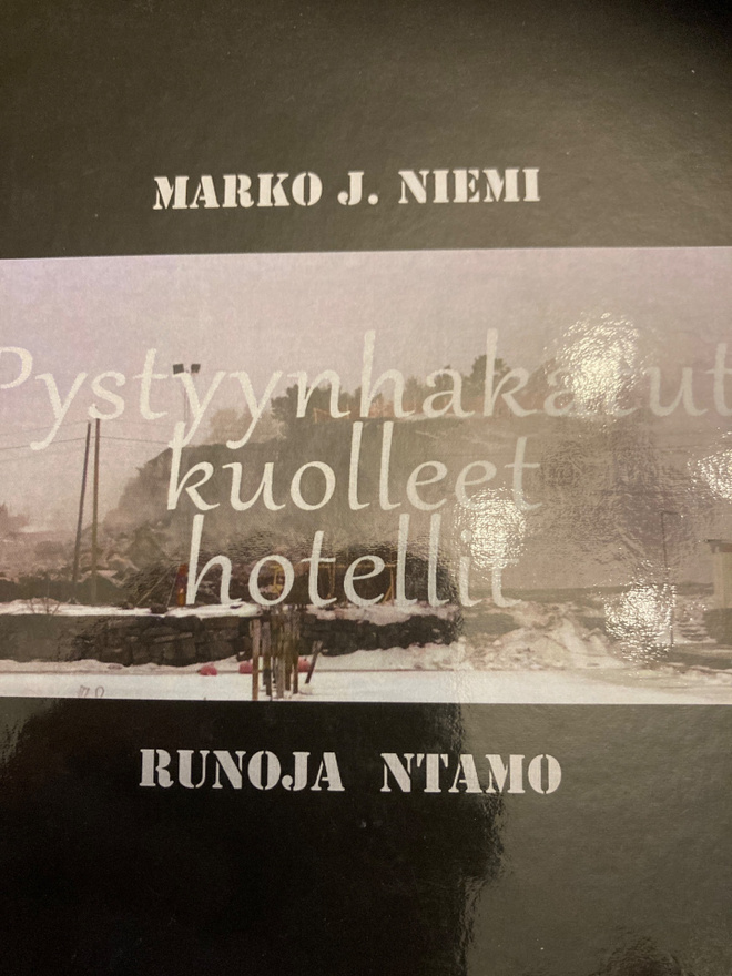 MARKO J. NIEMI: PYSTYYNHAKATUT KUOLLEET HOTELLIT