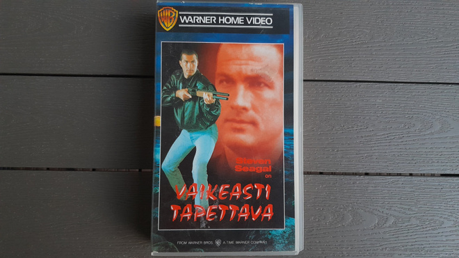 VHS: Vaikeasti Tapettava / Hard To Kill (Steven Seagal 1990)