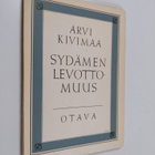 Arvi Kivimaa : Sydämen levottomuus - pikkukuva 1