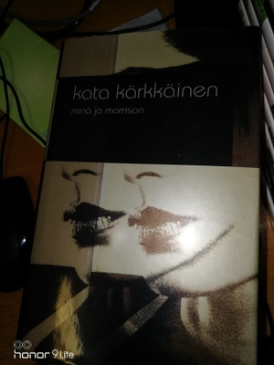 Kata Kärkkäinen Minä ja morrison