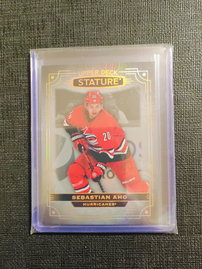 Sebastian Aho - 22-23 UD Stature