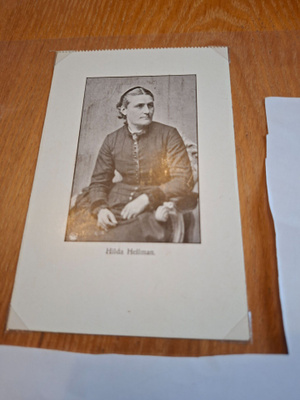 7 Hilda Hellman