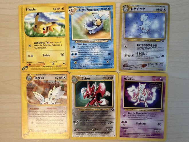Myydään Pokémon-keräilykortteja
