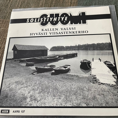 SOLISTIYHTYE SUOMI: Kallen valssi * Hyvästi Vii… * FIN 1991