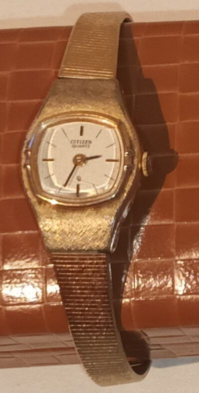 Citizen quartz naisten kello