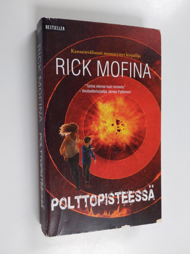 Rick Mofina : Polttopisteessä