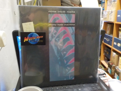 NINE INCH NAILS - PRETTY HATE MACHINE LP 1ST CAN -89 M-/EX+