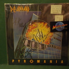 DEF LEPPARD - PYROMANIA VG+/EX+ LP + 3 X NIMMARIT - pikkukuva 1