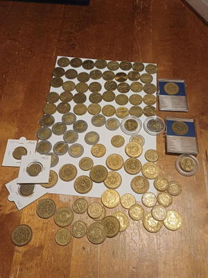 5,10,20 ja 50 Markkasia hyvä erä.