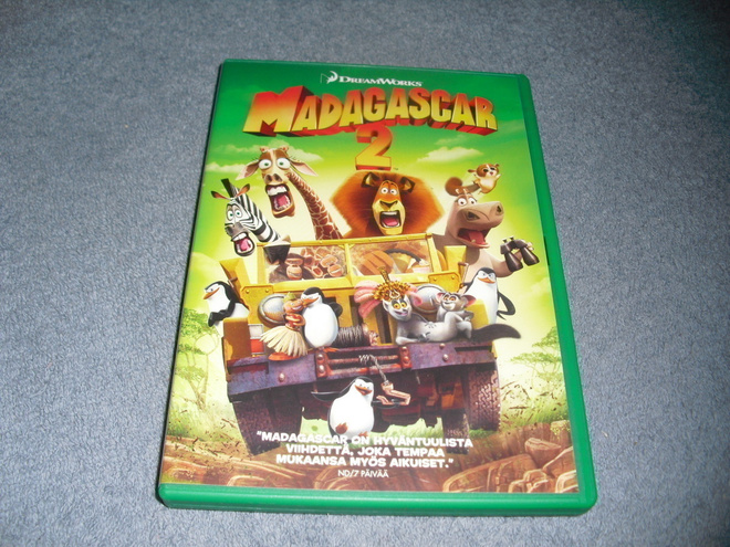 MADAGASCAR 2 (FI+SWE-puhe)***