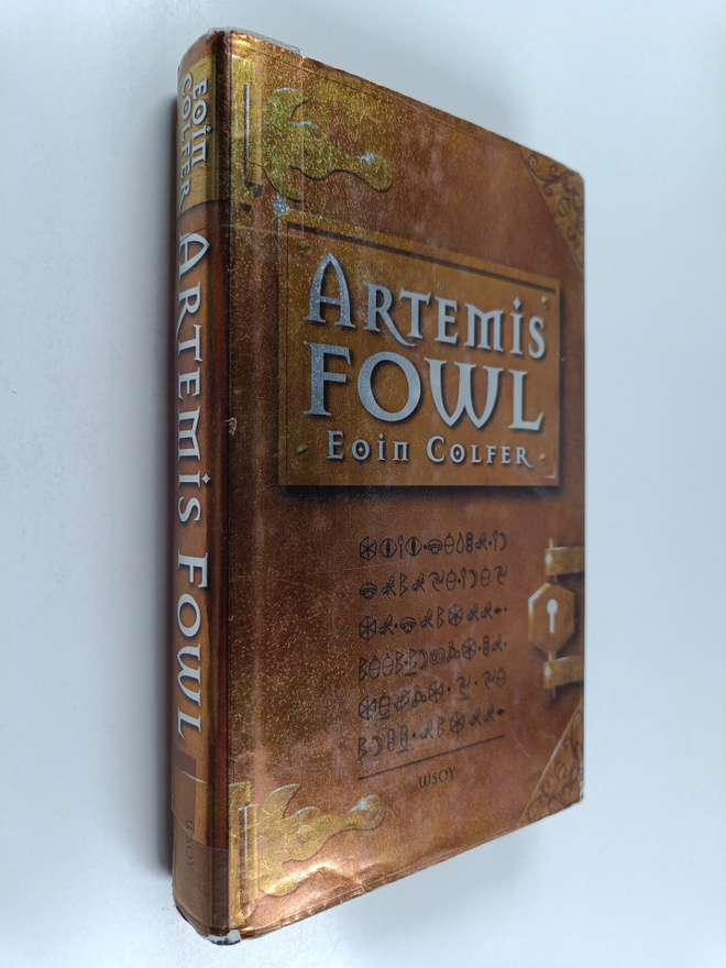 Eoin Colfer : Artemis Fowl