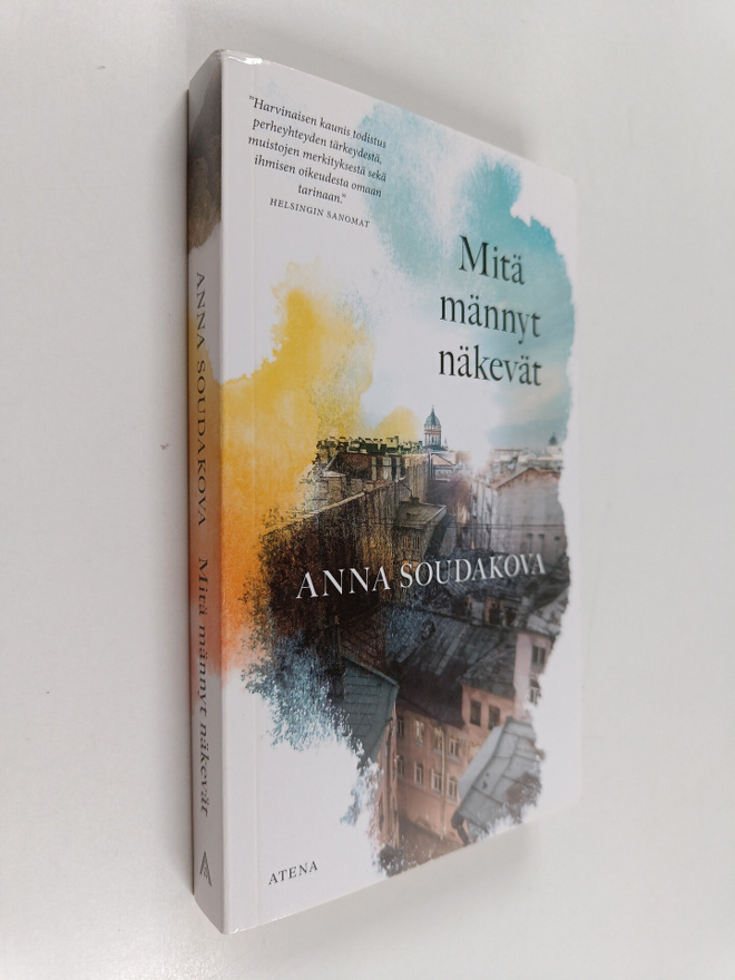 Anna Soudakova : Mitä männyt näkevät : romaani