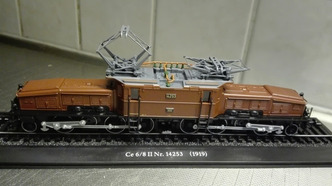 Ce 6/8 2. Nr. 14253  V. 1919 VETURI