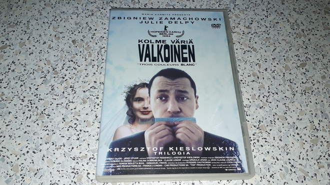 Kolme väriä Valkoinen Krzysztof Kieslowskin trilogia (DVD)
