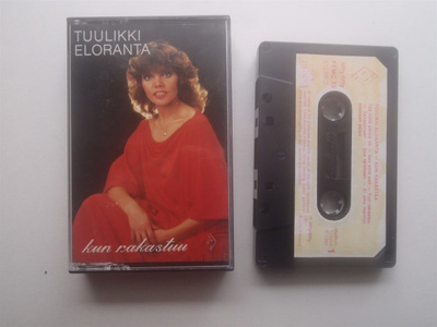 TUULIKKI ELORANTA - KUN RAKASTUU c-kasetti ( Hyvä kunto )