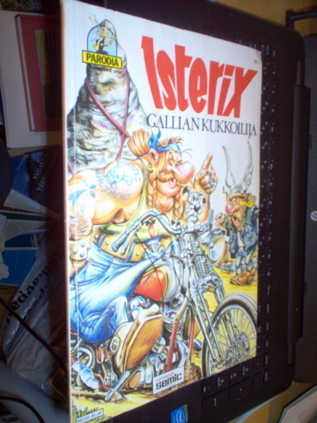ISTERIX - Gallian kukkoilija  ( 1 p. 1990 ) Sis. postikulut