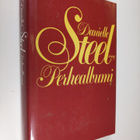 Danielle Steel : Perhealbumi - pikkukuva 1