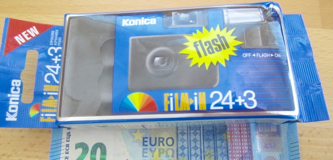 VANHA Kamera Konica Film-In 24+3 ISO400 Avaamaton Pakkaus