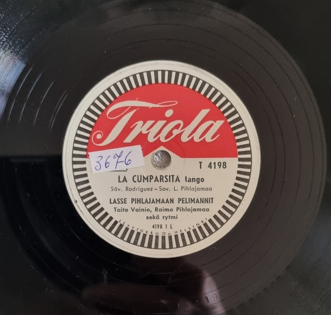 Savikiekko 1955 - Lasse Pihlajamaa - Triola T 4198