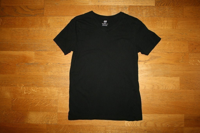H&M LUOMU musta t-paita 134-140