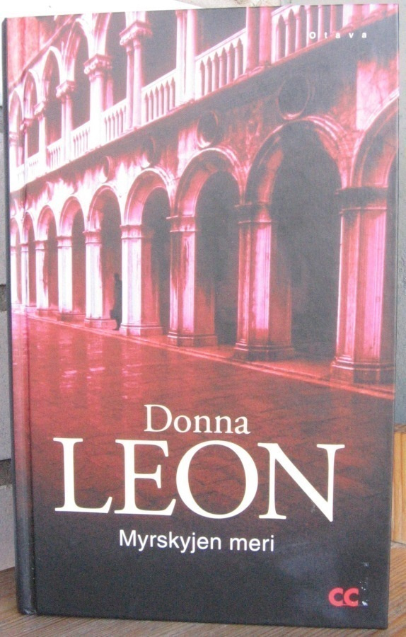 Donna Leon: Myrskyjen meri, Otava 2003. 265 s.