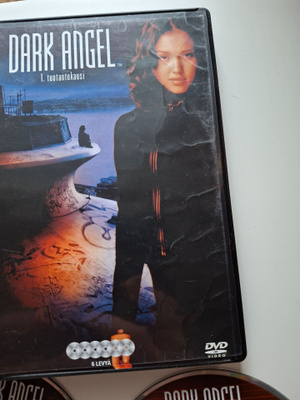 Dark Angel kausi 1
