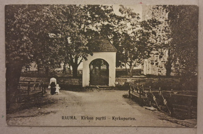 Rauma: Kirkon portti *** (726)