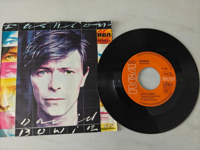 7"single David Bowie/fashion