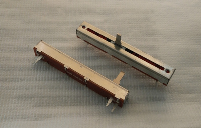 Liukupotentiometri B50K + nupit 2kpl
