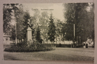 Kuopio: Snellmannin puisto o (911)