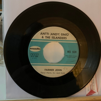 ANTTI(ANDY) EINIÖ & The Islanders: Farmer John * Dizzy Miss…