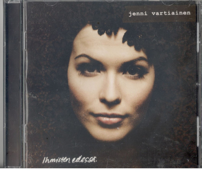 JENNI VARTIAINEN IHMISTEN EDESSÄ