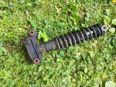 Kawasaki AR125 takaiskari