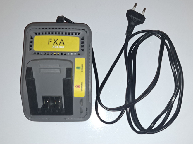 FXA 18V XCLICK -laturi