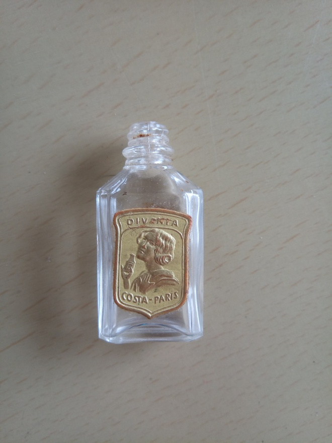 Pieni hajuvesi pullo (minipullo)