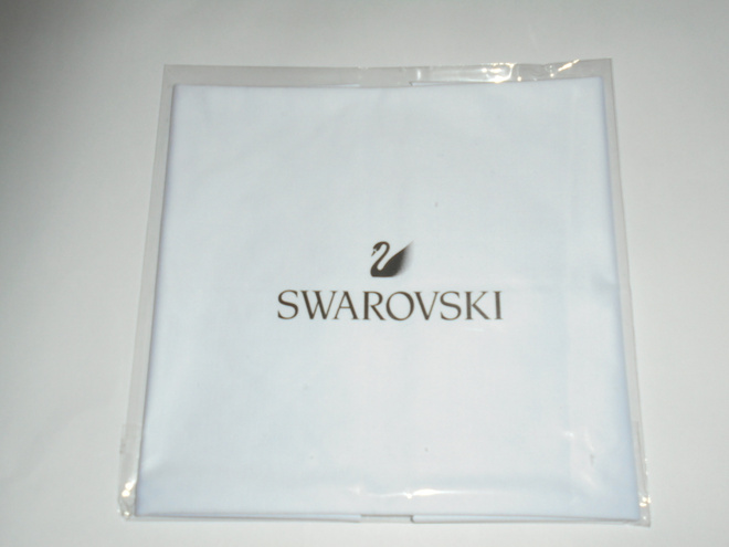 Swarovski kristallifiguriinien puhdistus- ja kiillotusliina