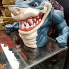 STREET SHARKS RIPSTER HAND PUPPET - HEAD HUNTER STORE. - pikkukuva 1
