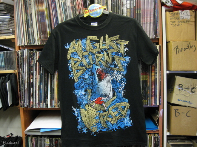 AUGUST BURNS T-PAITA S UUSI