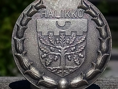 Hopeavärinen Halikko vaakuna merkki. Halkaisija -
