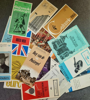 Belgialaisia postmerkkivihkosia merkkeineen