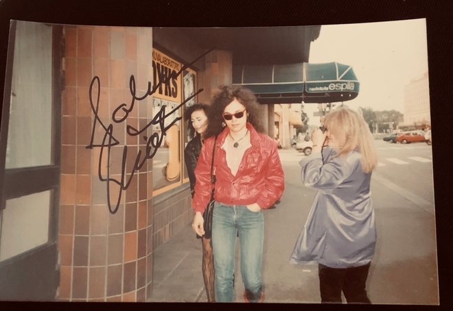 Johnny Lee Michaels valokuva nimikirjoituksella