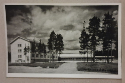 Kouvola: Tornionmäen kansakoulu *** (1576)