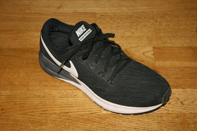 Nike Zoom Structure 22 pronaatiotuetut juoksulenkkarit 41