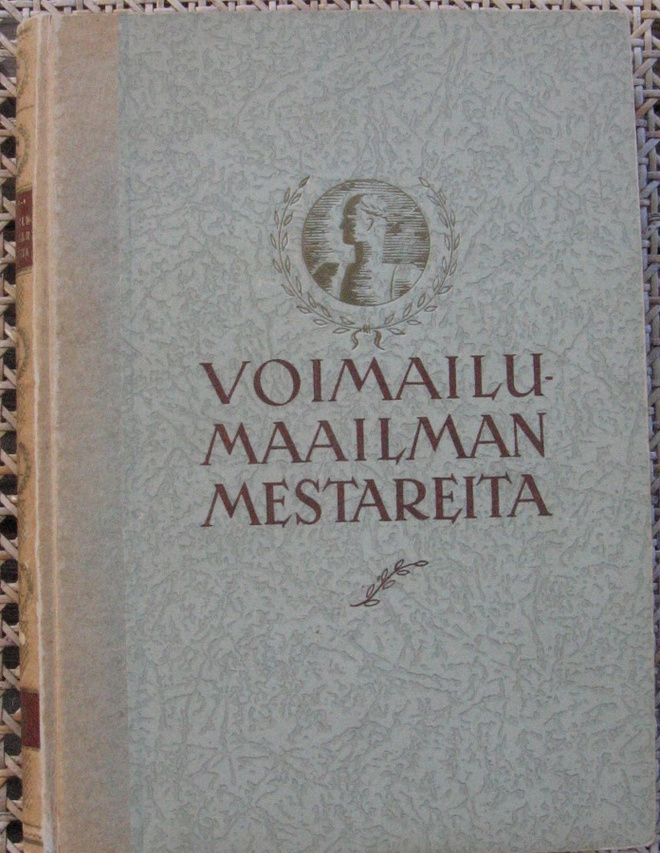 Voimailumaailman mestareita, Tammi 1945. 320 s.