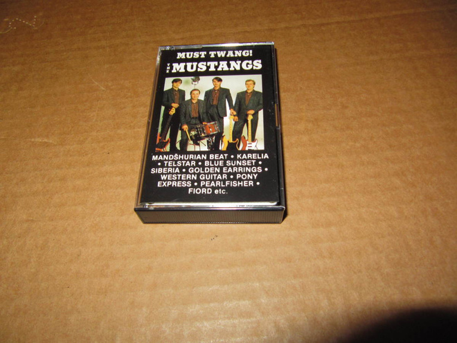 KASETTI: The Mustangs: Must Twang! v.1986  GREAT!