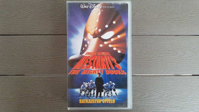 VHS: Mestarit 3: The Mighty Ducks - Ratkaiseva Ottelu,Disney