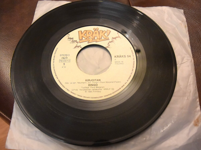 Dingo – Kirjoitan / Rio Ohoi
