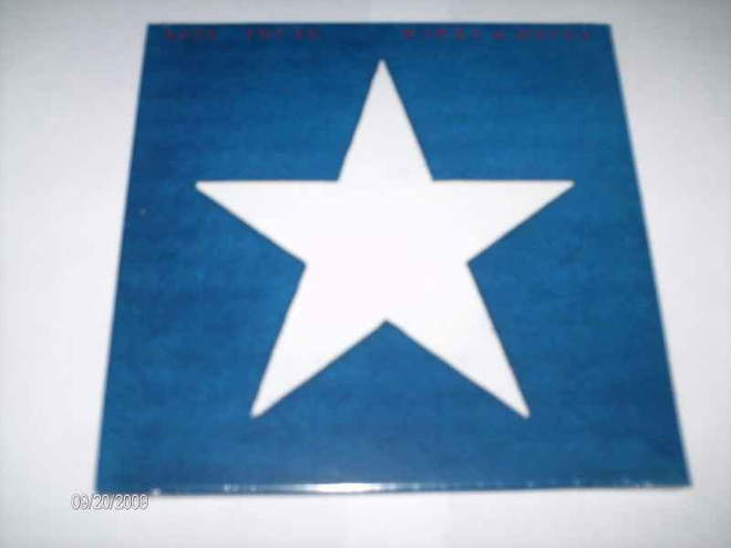 CD: Neil Young: Hawks & Doves (vinyl replica)