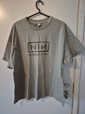 T-paita, koko L, Nine Inch Nails  (#3405)